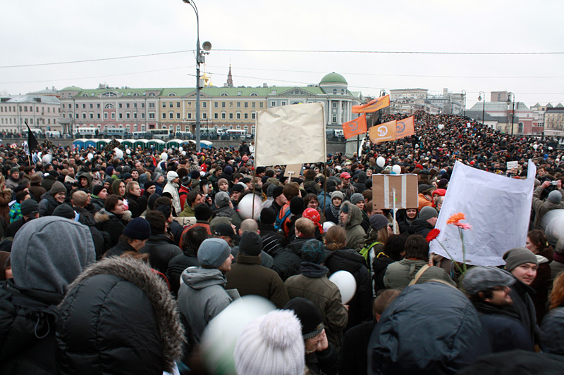 Фото: Митинг в Москве на Болотной площади. 10 декабря 2011